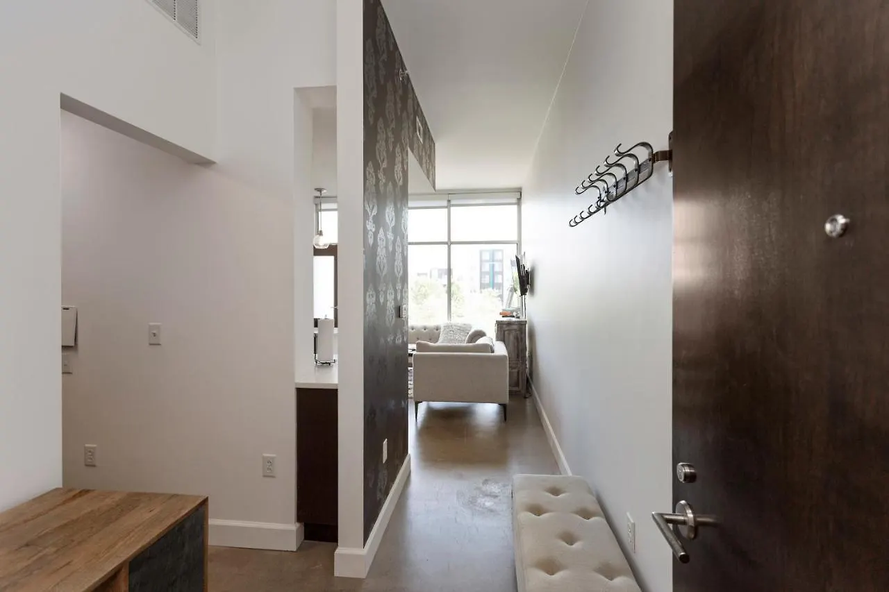 Soak Up The Opulent Feel Of A Lavish Monochrome Abode Villa Nashville Holiday home