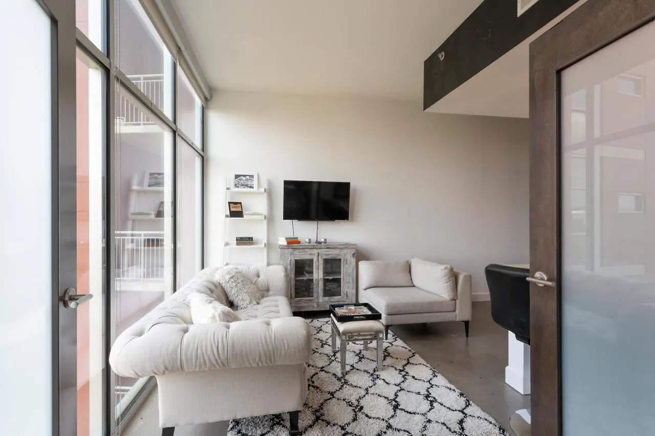 Soak Up The Opulent Feel Of A Lavish Monochrome Abode Villa Nashville